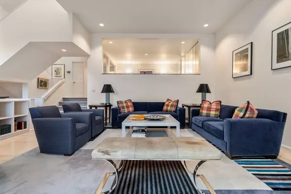 Brookline, MA 02445,567 Boylston Street #567