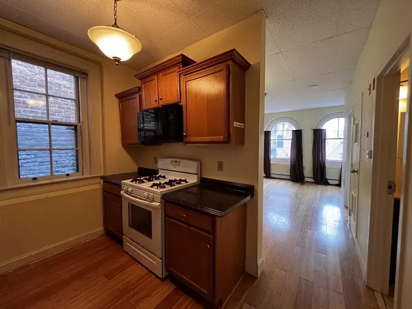 Haverhill, MA 01830,18-22 Essex Street #21