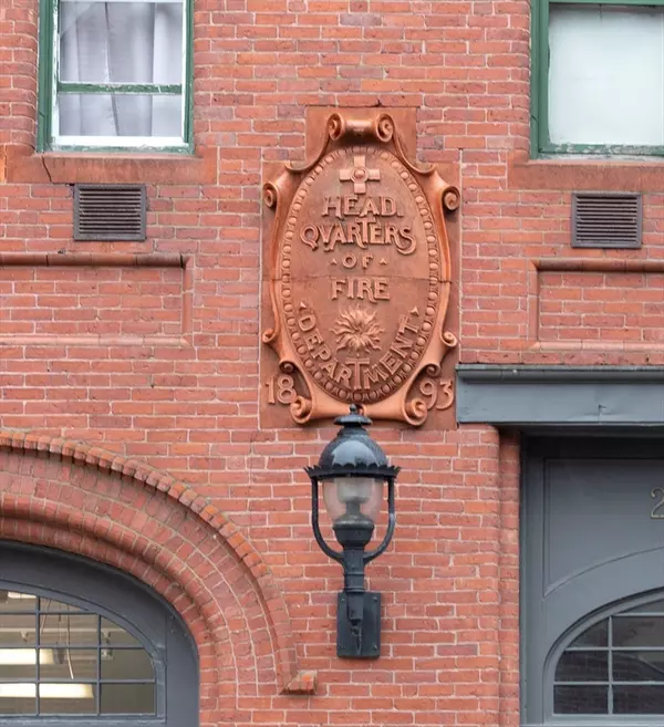 Haverhill, MA 01830,18-22 Essex Street #21