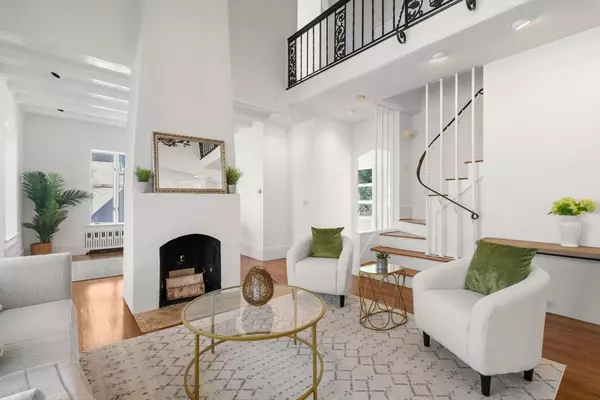 Newton, MA 02459,15 Clark St