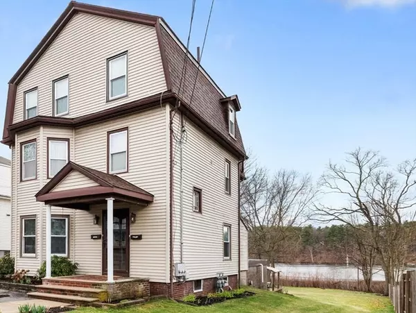 Wakefield, MA 01880,687 Main St