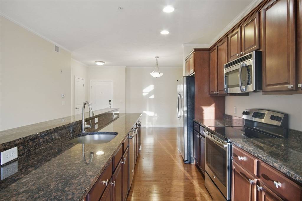 Woburn, MA 01801,855 Main St #205