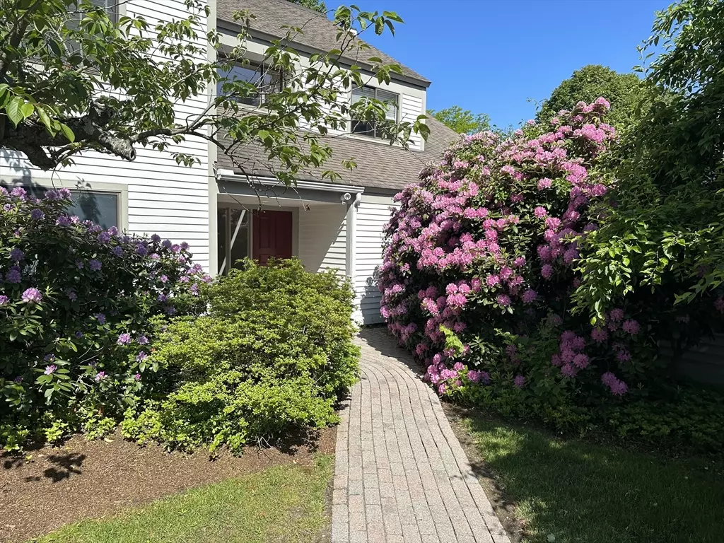 Concord, MA 01742,28-8 Concord Greene #28-8