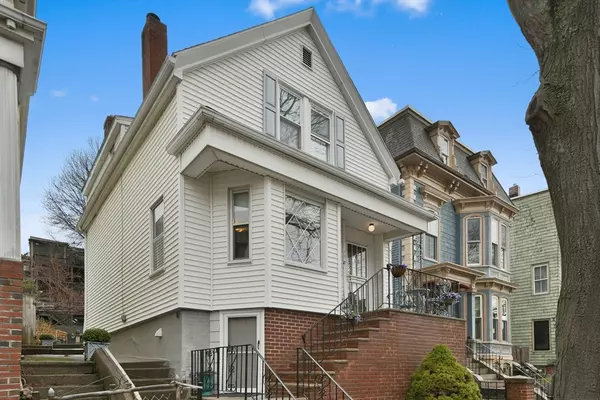 118 Lexington St, Boston, MA 02128