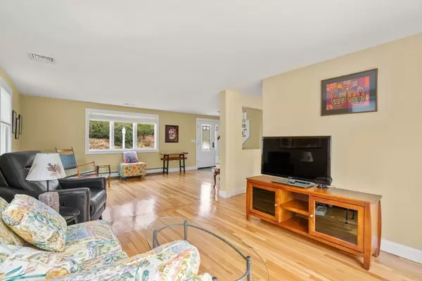 Burlington, MA 01803,63 Peach Orchard Rd