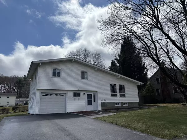Hudson, MA 01749,7 Erie Drive