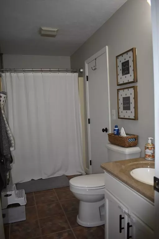 Grafton, MA 01519,82 Londonderry Rd #82