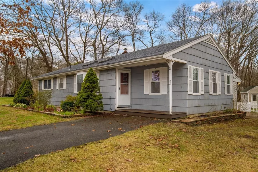 22 Tyler Dr, Sandwich, MA 02563