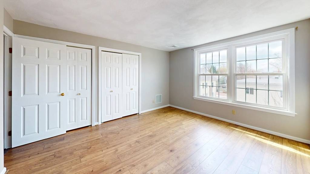 Medfield, MA 02155,24 South St #36