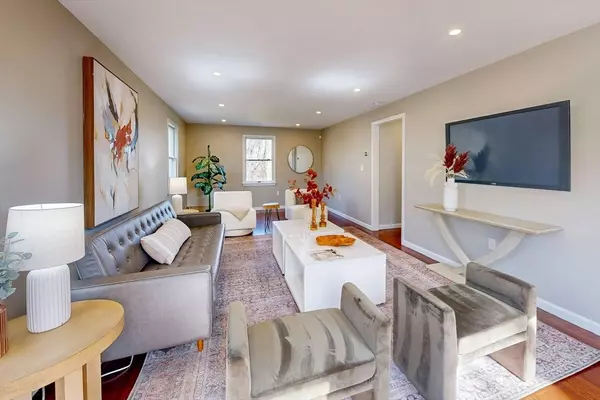 Arlington, MA 02474,1 Hodge Rd