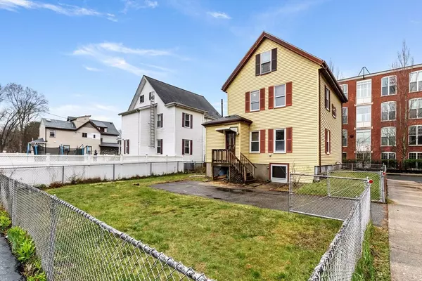 Wakefield, MA 01880,16 Lake St