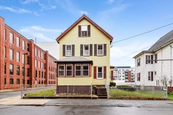 Wakefield, MA 01880,16 Lake St