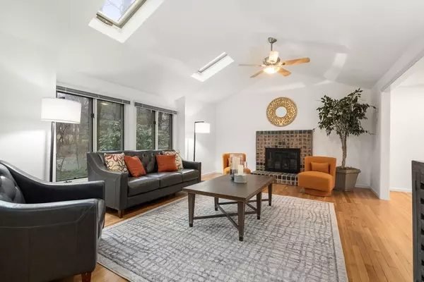 Sharon, MA 02067,37 Castle Drive