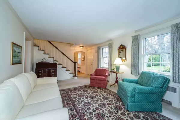 Needham, MA 02492,176 Highgate Street