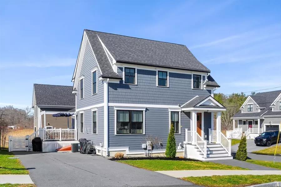 19 Doyle Dr, Newburyport, MA 01950
