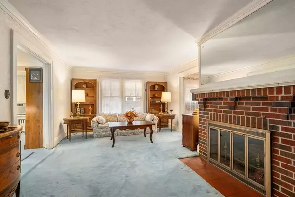 Arlington, MA 02476,146 Gray St