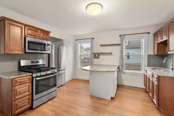 Salem, MA 01970,55 Butler Street #1