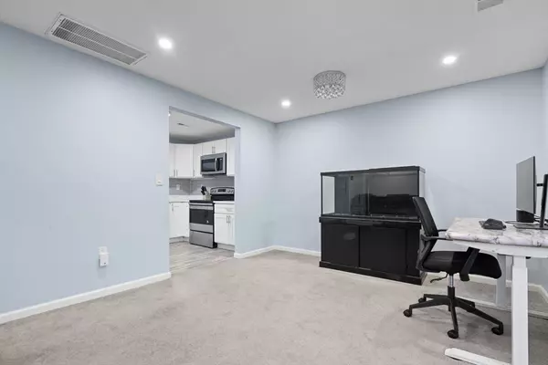 Brockton, MA 02301,260 N Warren Ave #B8