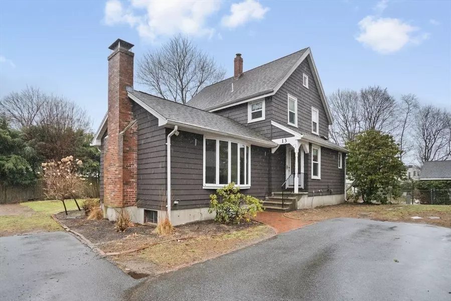 13 Fells Rd, Wellesley, MA 02482