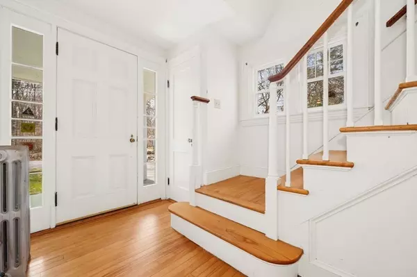 Grafton, MA 01519,9 Merriam Rd