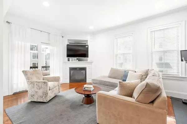 Boston, MA 02127,200 W 6th St #2