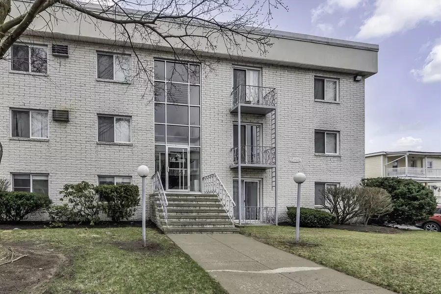 24-26 Inman St #8, Lawrence, MA 01843