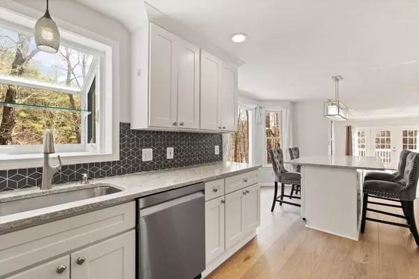Southborough, MA 01772,8 Thayer Ln
