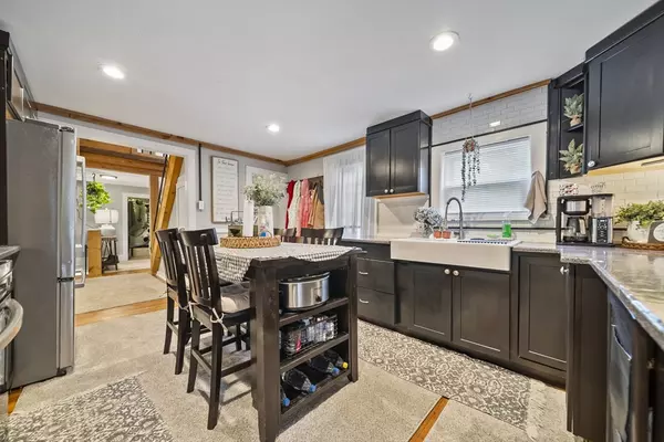 Nashua, NH 03064,16 Ridge St