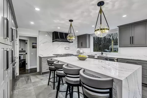 Hopkinton, MA 01748,118 Ash Street