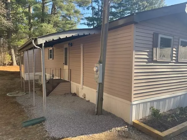 Brimfield, MA 01010,7 Foxrun Lane