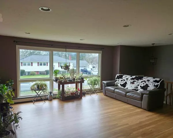 Grafton, MA 01536,12 Vincent Rd