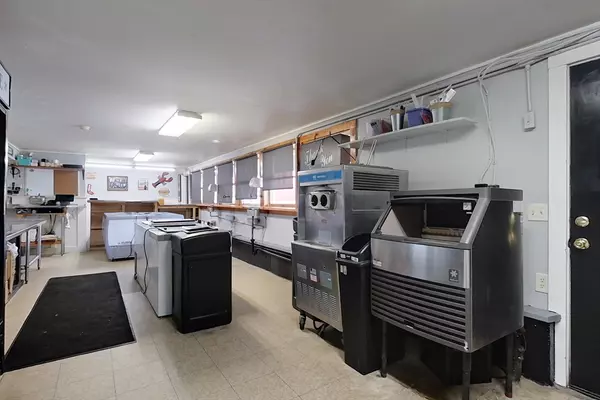 Townsend, MA 01469,7 Elm St