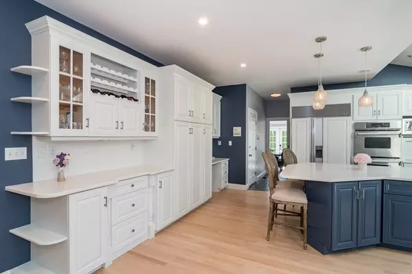 Natick, MA 01760,3 Chieftain Lane