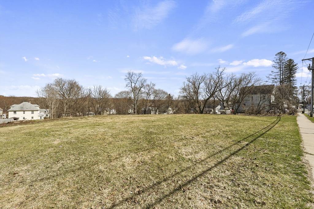 0 Onota St, Pittsfield, MA 01201
