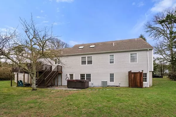 Harwich, MA 02645,17 Joshua Jethro Rd