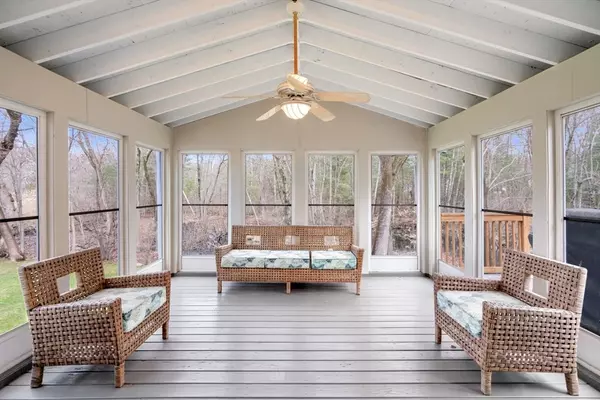 Canton, MA 02021,11 Elizabeth St