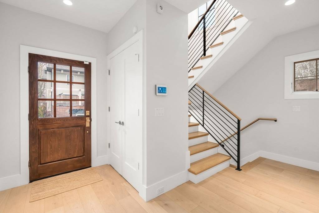 Brookline, MA 02446,149 Babcock St #149