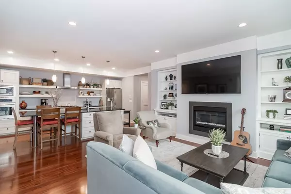 Natick, MA 01760,20 South Ave #108