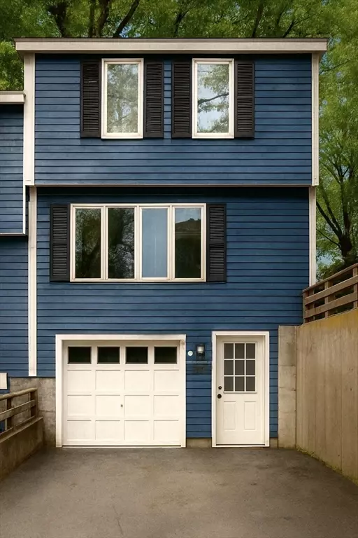 9 Olga Avenue, Worcester, MA 01605