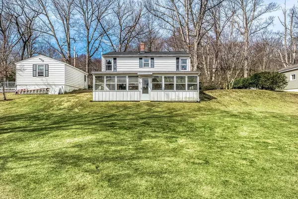 Sutton, MA 01590,16 Marble Rd