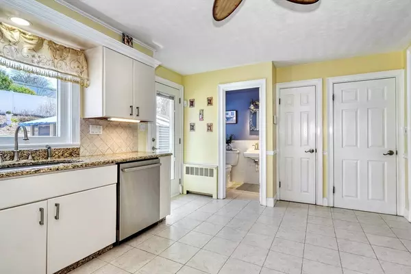 Tewksbury, MA 01876,25 Cleghorn Lane