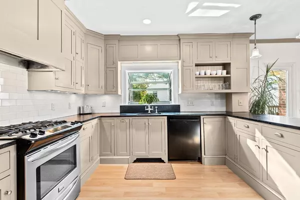 Milton, MA 02186,45 Frothingham St