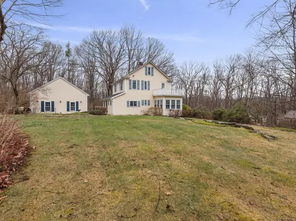 Paxton, MA 01612,21 Spring Dr