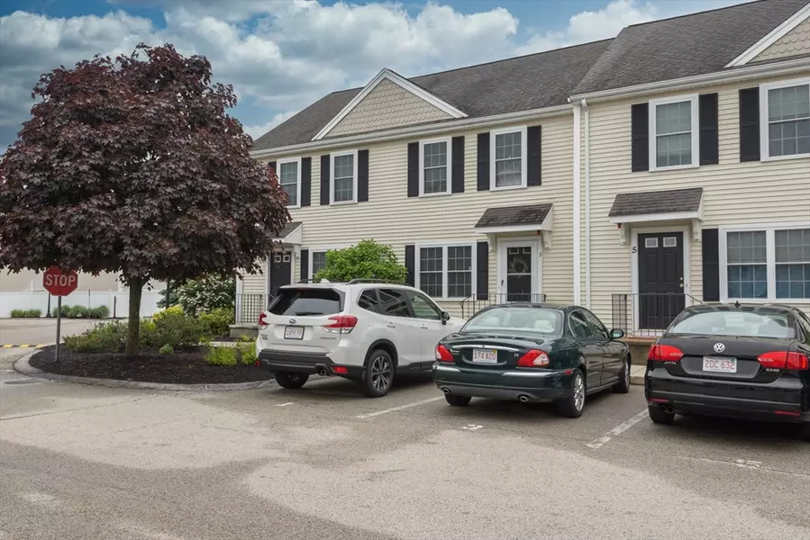 3 Boxberry Ln #3, Rockland, MA 02370