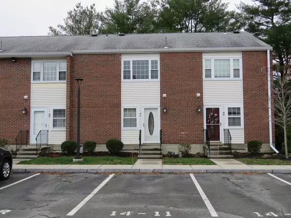 41 Foundry St #14-11, Easton, MA 02375
