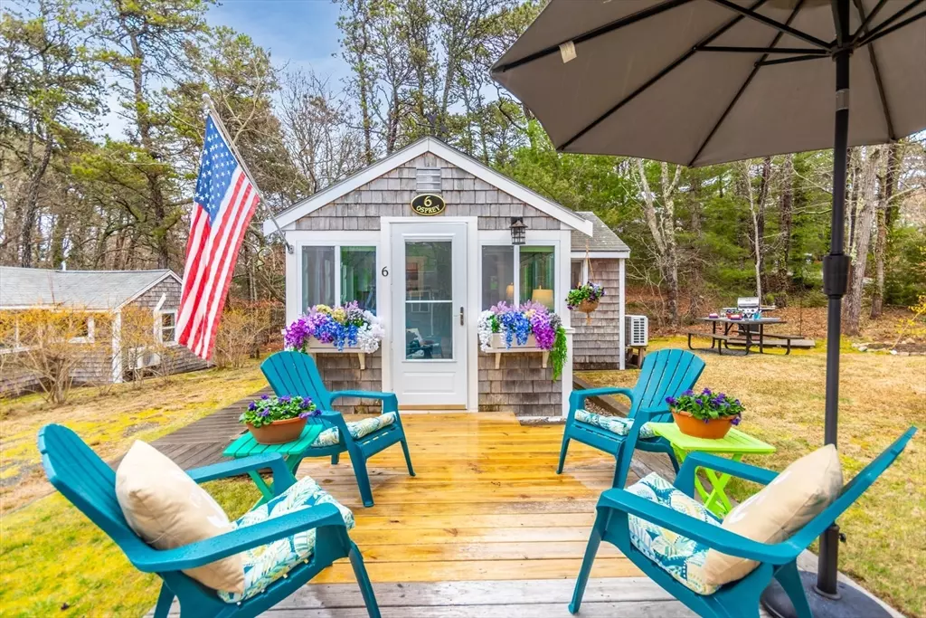 Orleans, MA 02653,319 S Orleans Rd #6