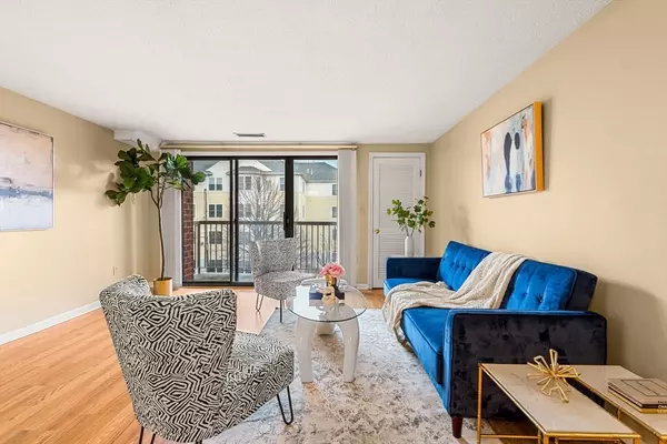 30 Revere Beach Pkwy #301, Medford, MA 02155
