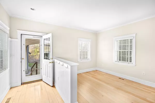 Hingham, MA 02043,7 Stevens Way