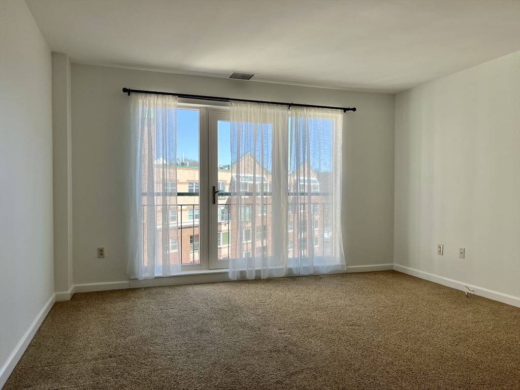 Arlington, MA 02476,1 Watermill Pl #505