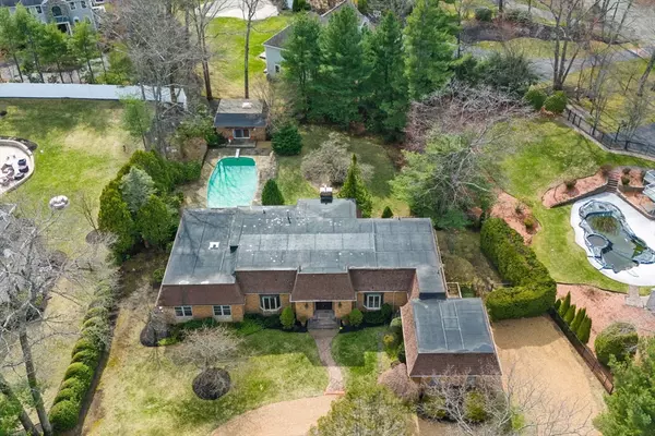 Lynnfield, MA 01940,21 Wildewood Drive